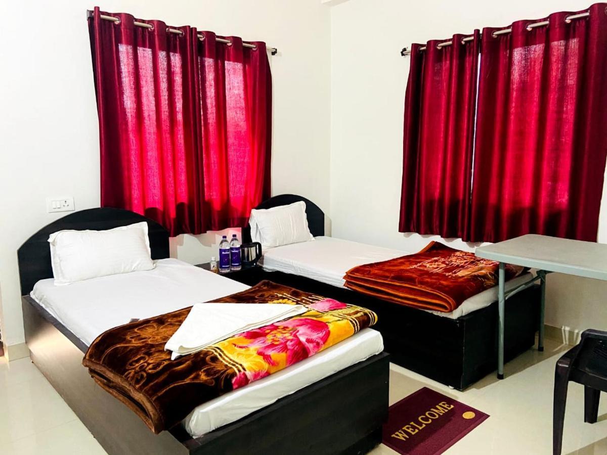 Gaurav Guest House Бодх-Гая Екстер'єр фото